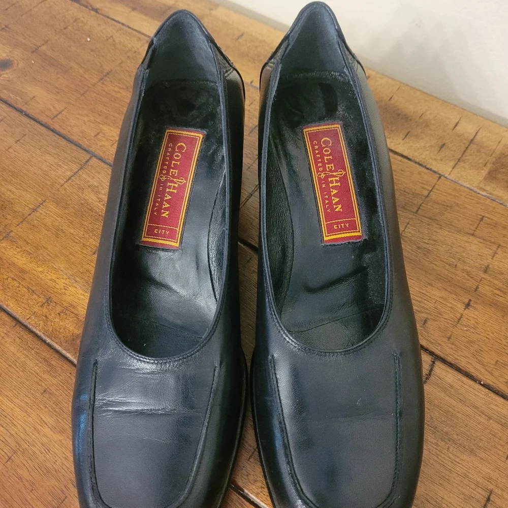 Vintage Cole Haan City Navy Pumps 6 - Picture 3 of 13